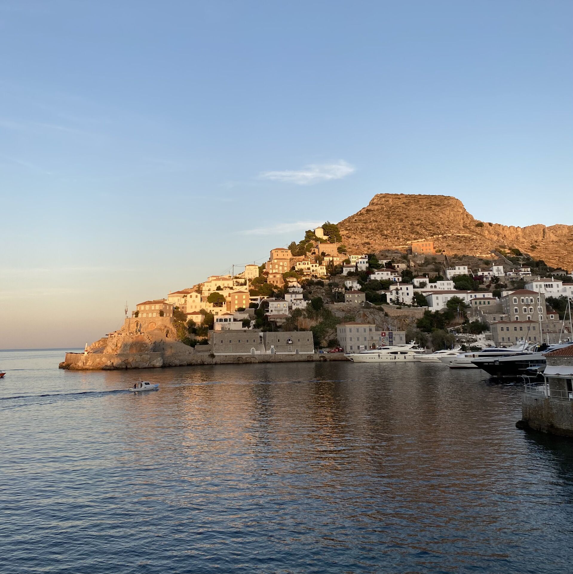 Yoga practice in Hydra